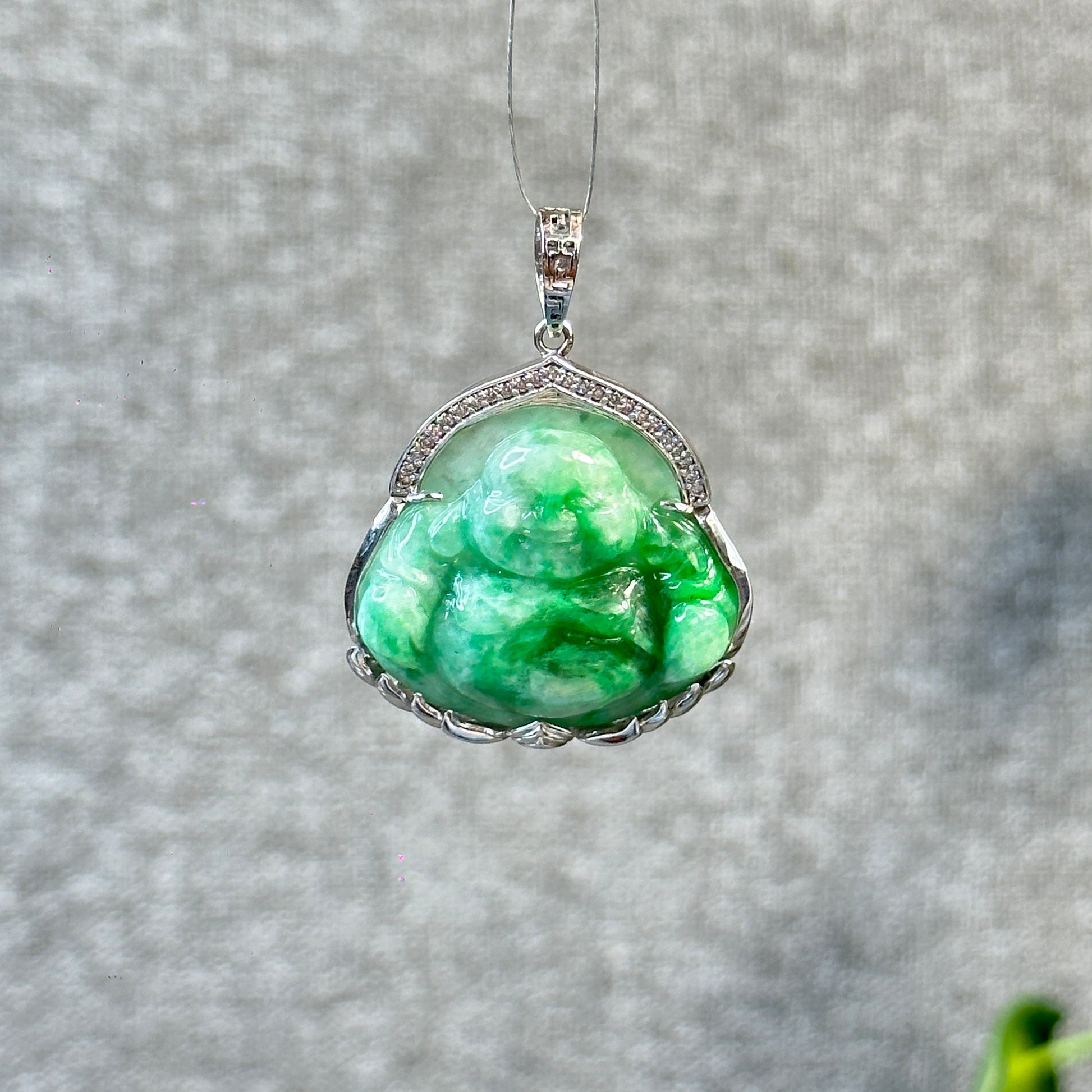 Beautiful and Natural Jadeite Jade Pendant – Mountain Jade