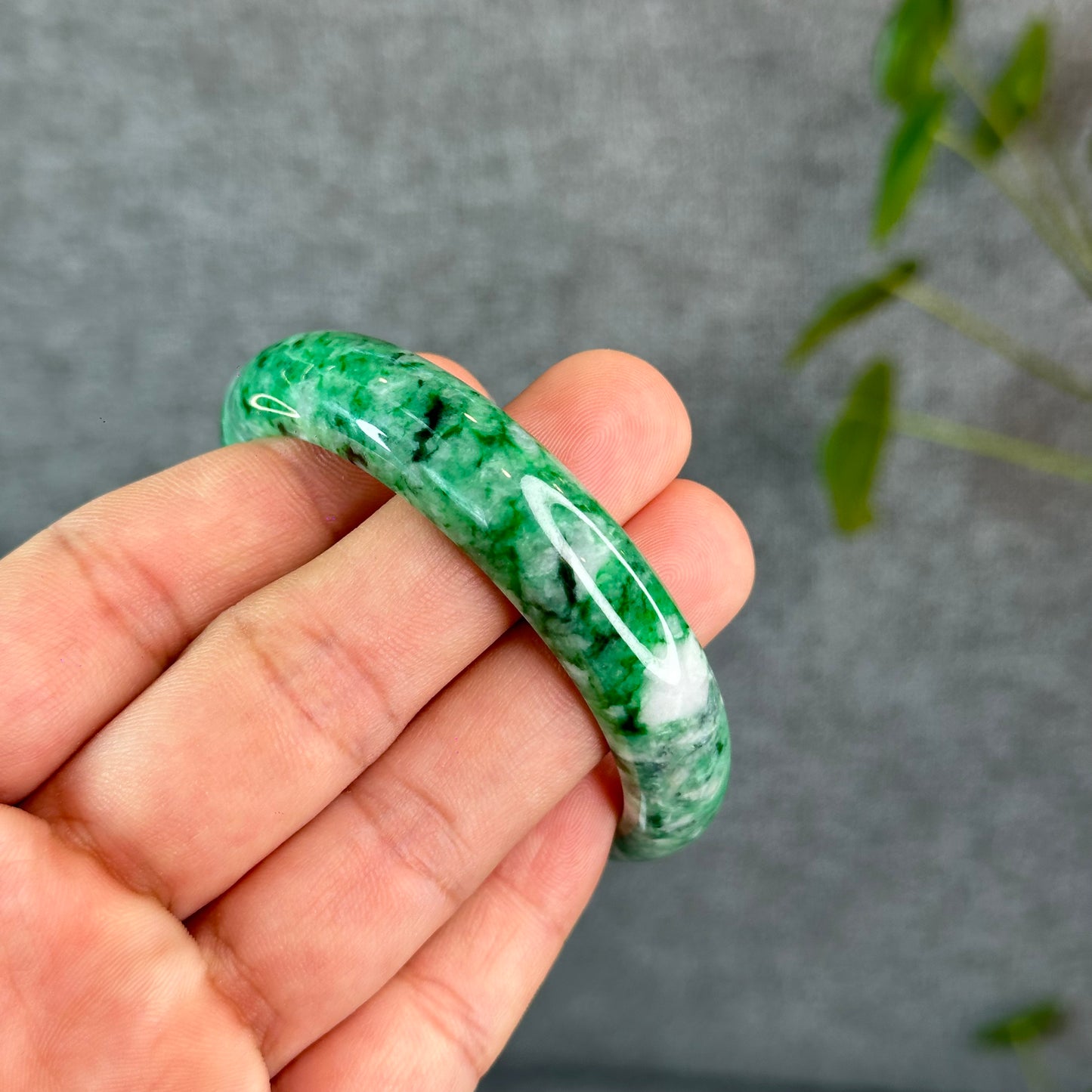 Natural Apple Green Jadeite Jade VIP Bangle Leaf Style Size 54 mm