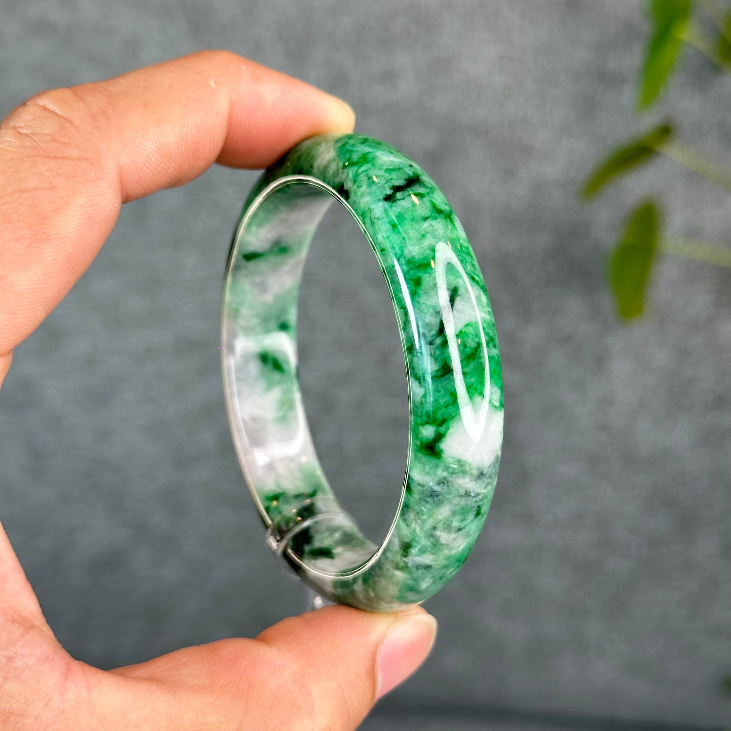 Natural Apple Green Jadeite Jade VIP Bangle Leaf Style Size 54 mm