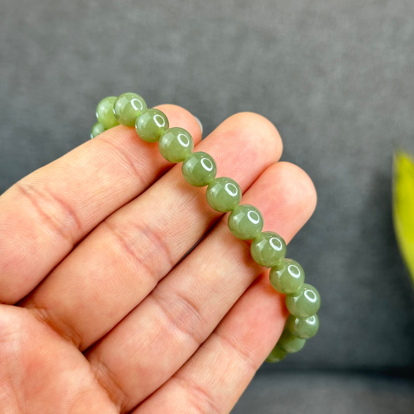 Natural Olive Green Hoa Dien Nephrite Jade mixed with Pixiu Bracelet Size 8 mm