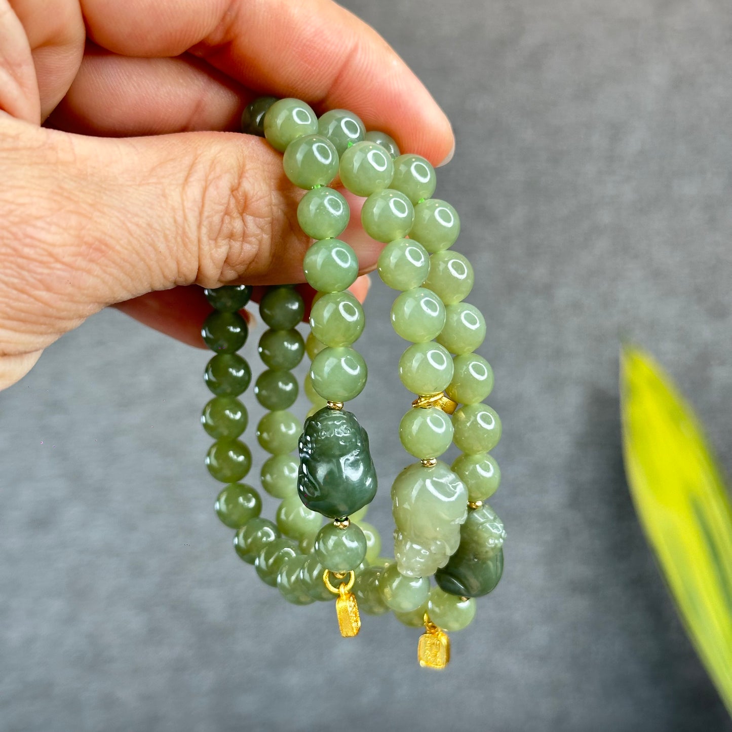 Natural Olive Green Hoa Dien Nephrite Jade mixed with Pixiu Bracelet Size 8 mm