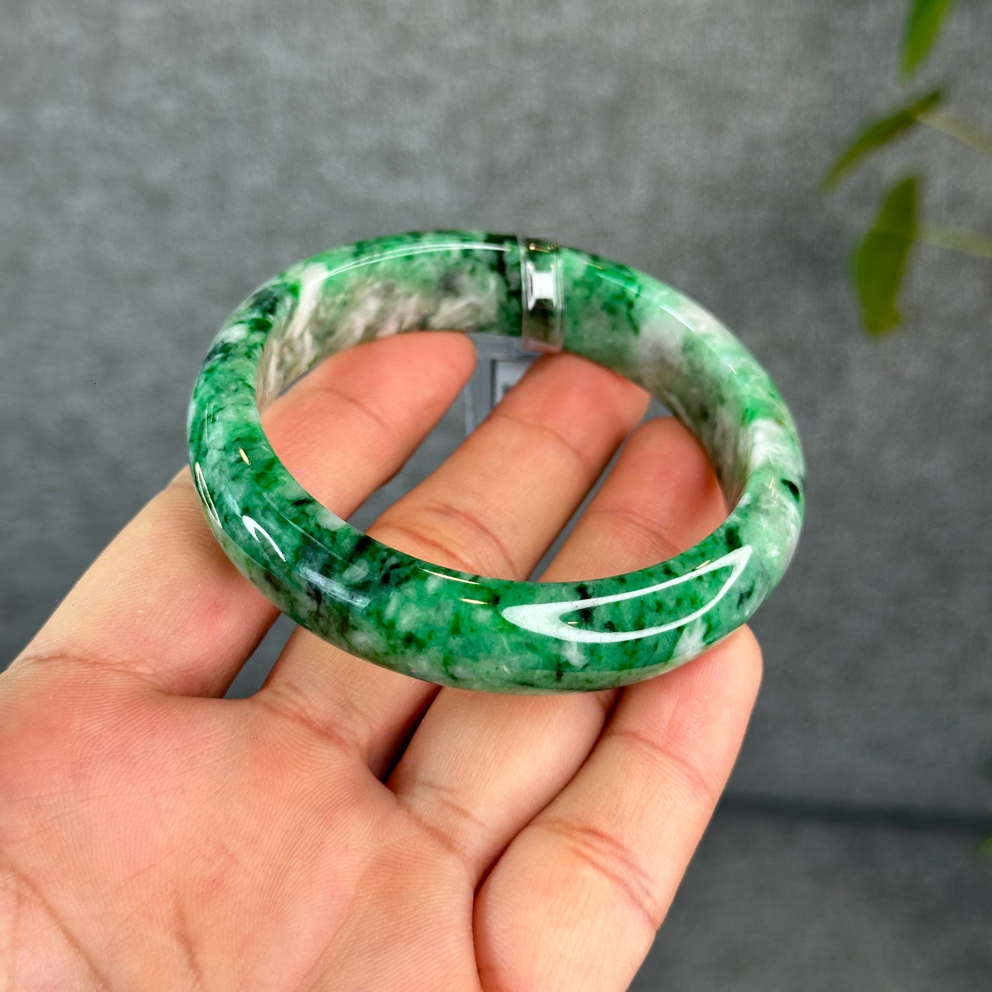 Natural Apple Green Jadeite Jade VIP Bangle Leaf Style Size 56 mm