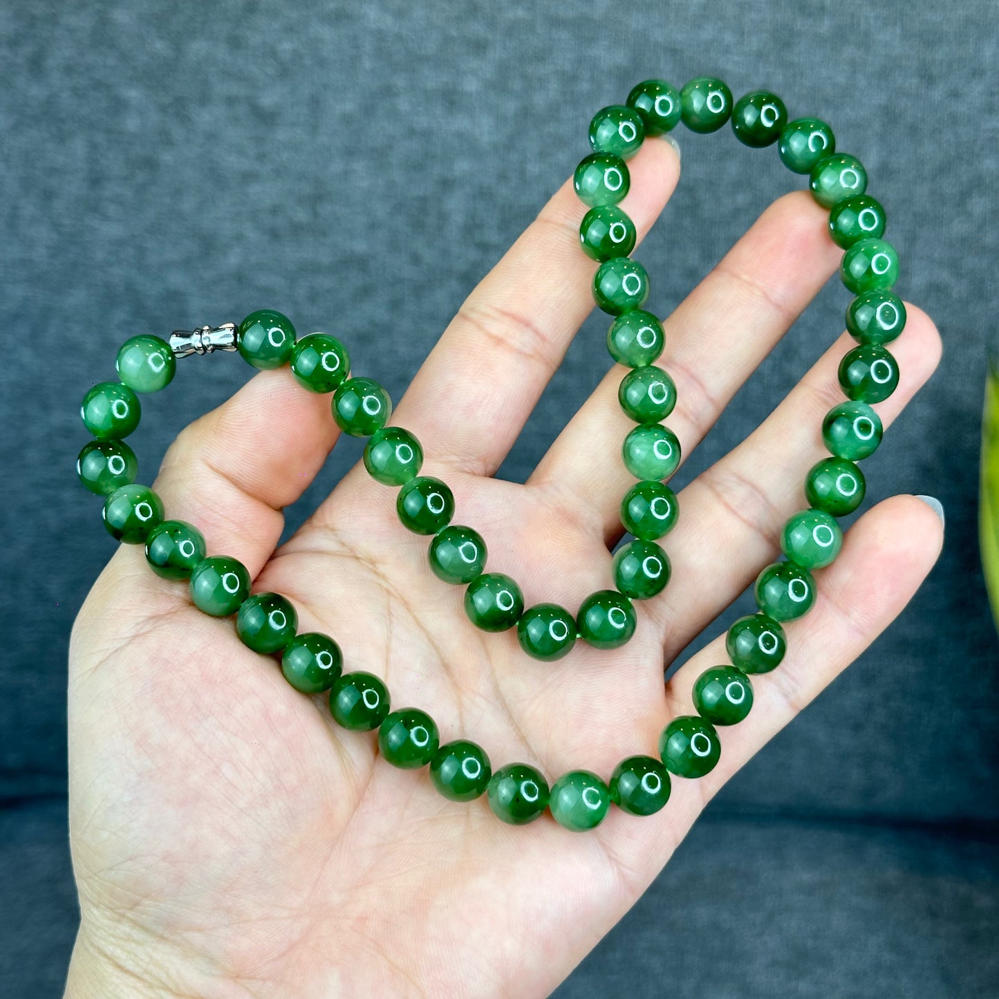 Natural Nephirite Jade Necklace Size 9.5-10 mm