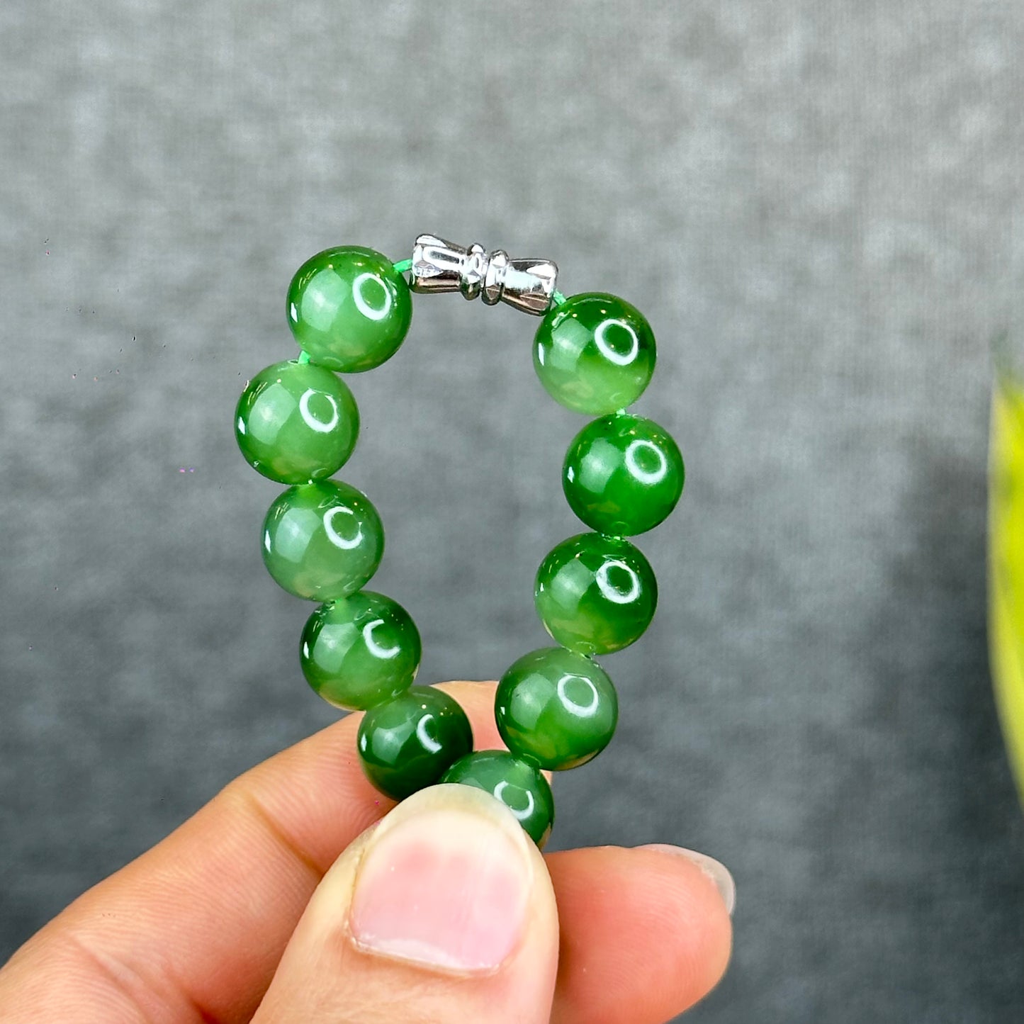 Natural Nephirite Jade Necklace Size 9.5-10 mm