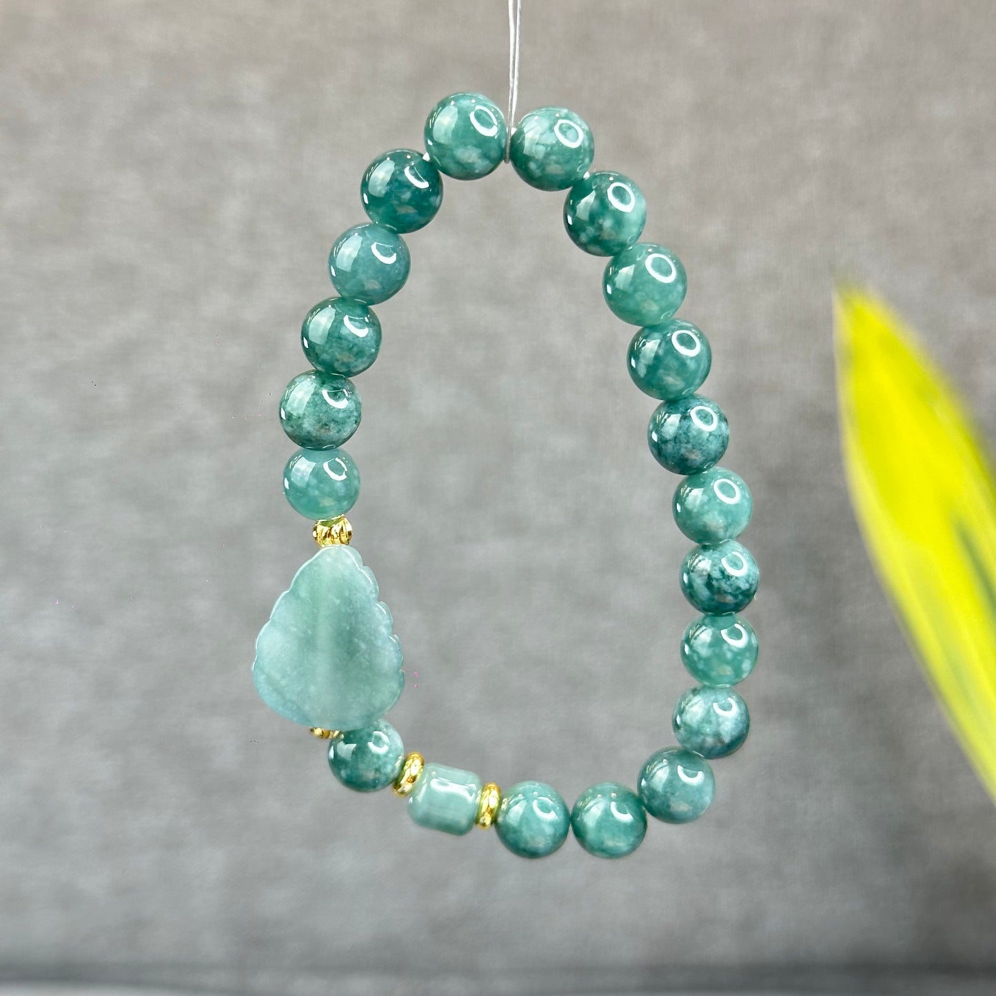 Natural Water Green Jadeite Jade Mixed with Ho Ly Bracelet Size 8 mm