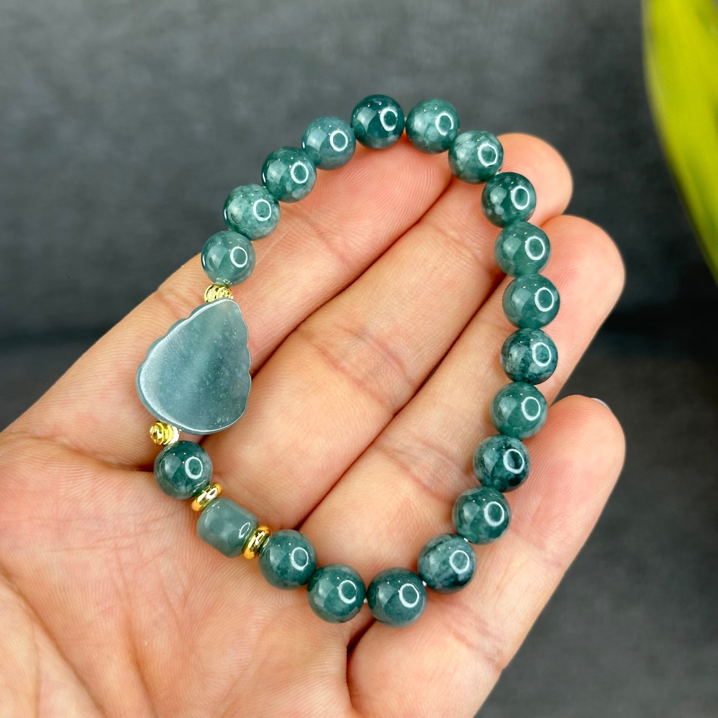 Natural Water Green Jadeite Jade Mixed with Ho Ly Bracelet Size 8 mm