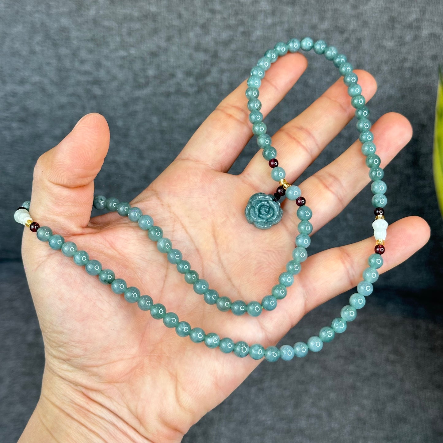 Natural Water Green Jadeite Jade Necklace mixed with Garnet and Flower Jadeite Jade Beads Size 6 mm