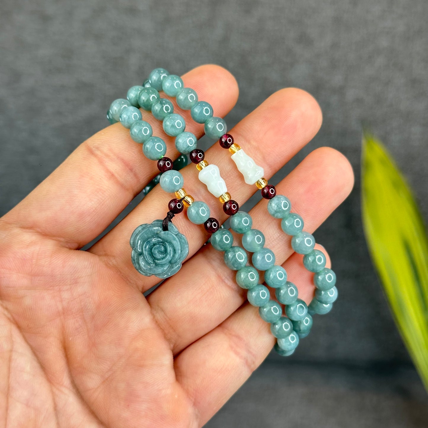 Natural Water Green Jadeite Jade Necklace mixed with Garnet and Flower Jadeite Jade Beads Size 6 mm