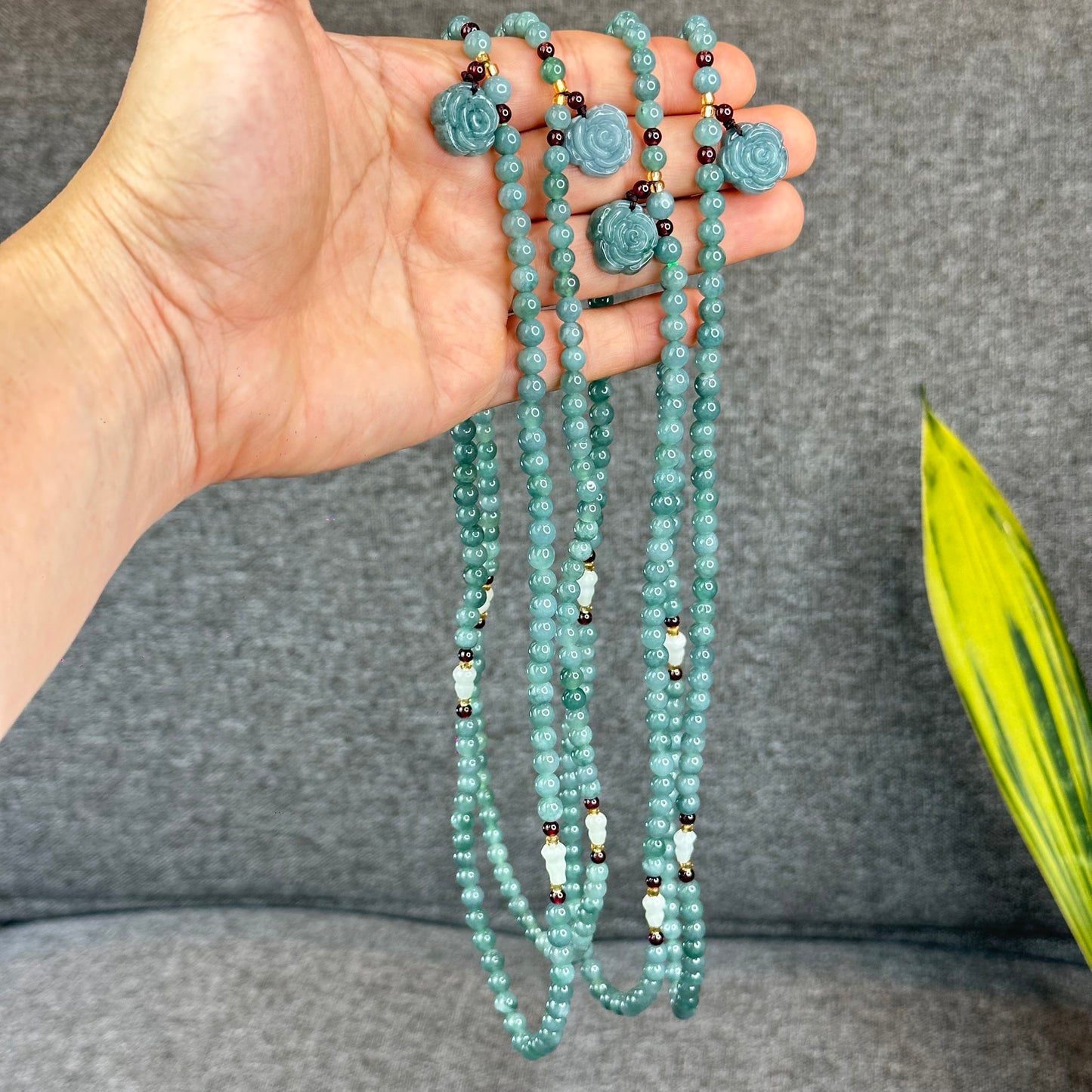 Natural Water Green Jadeite Jade Necklace mixed with Garnet and Flower Jadeite Jade Beads Size 6 mm