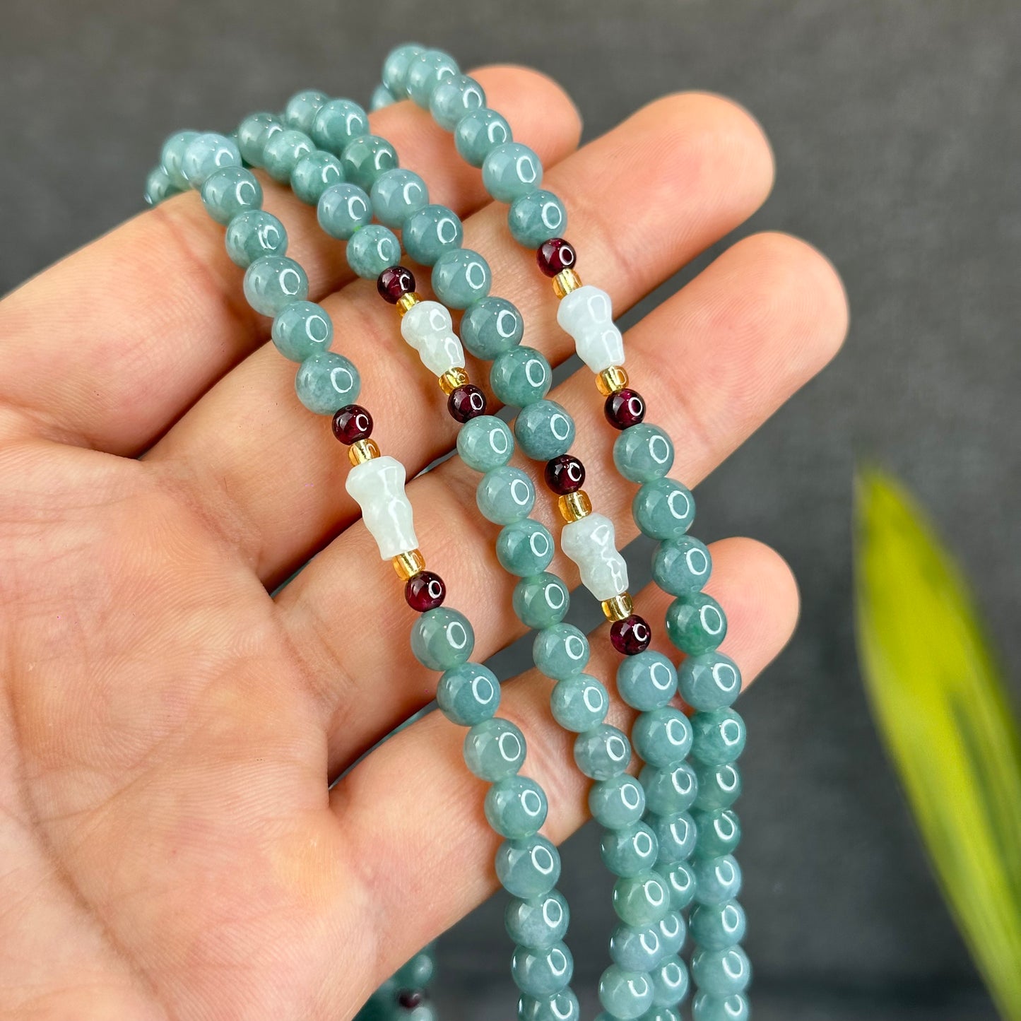 Natural Water Green Jadeite Jade Necklace mixed with Garnet and Flower Jadeite Jade Beads Size 6 mm