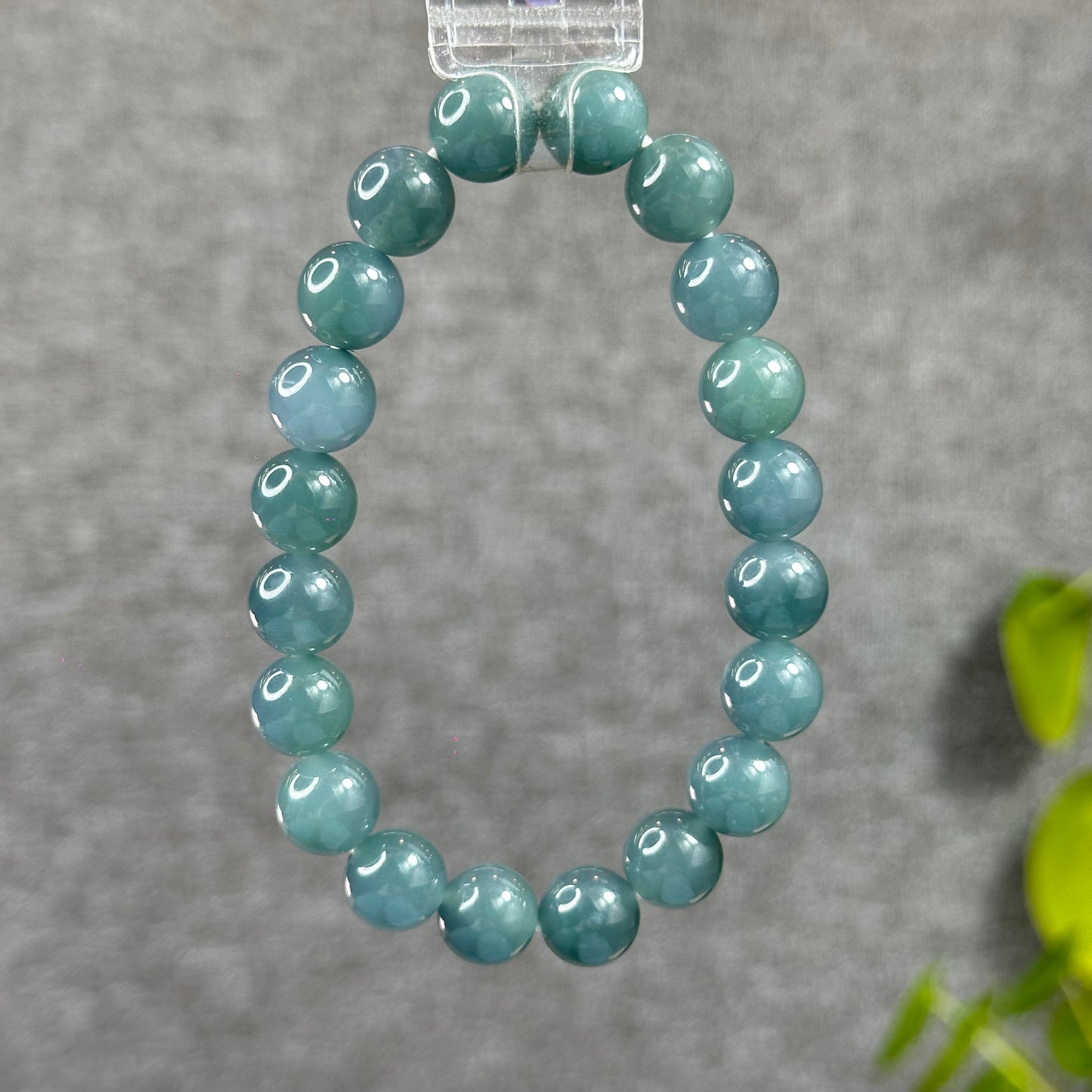 Bracelet en jade jadéite vert d'eau naturelle taille 10 mm