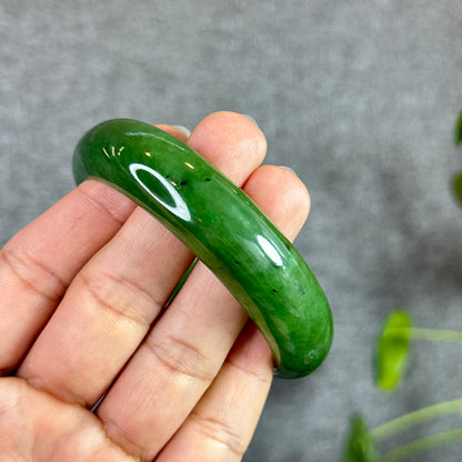 Natural Nephrite Jade Bangle Leaf Style Size 60.5 mm