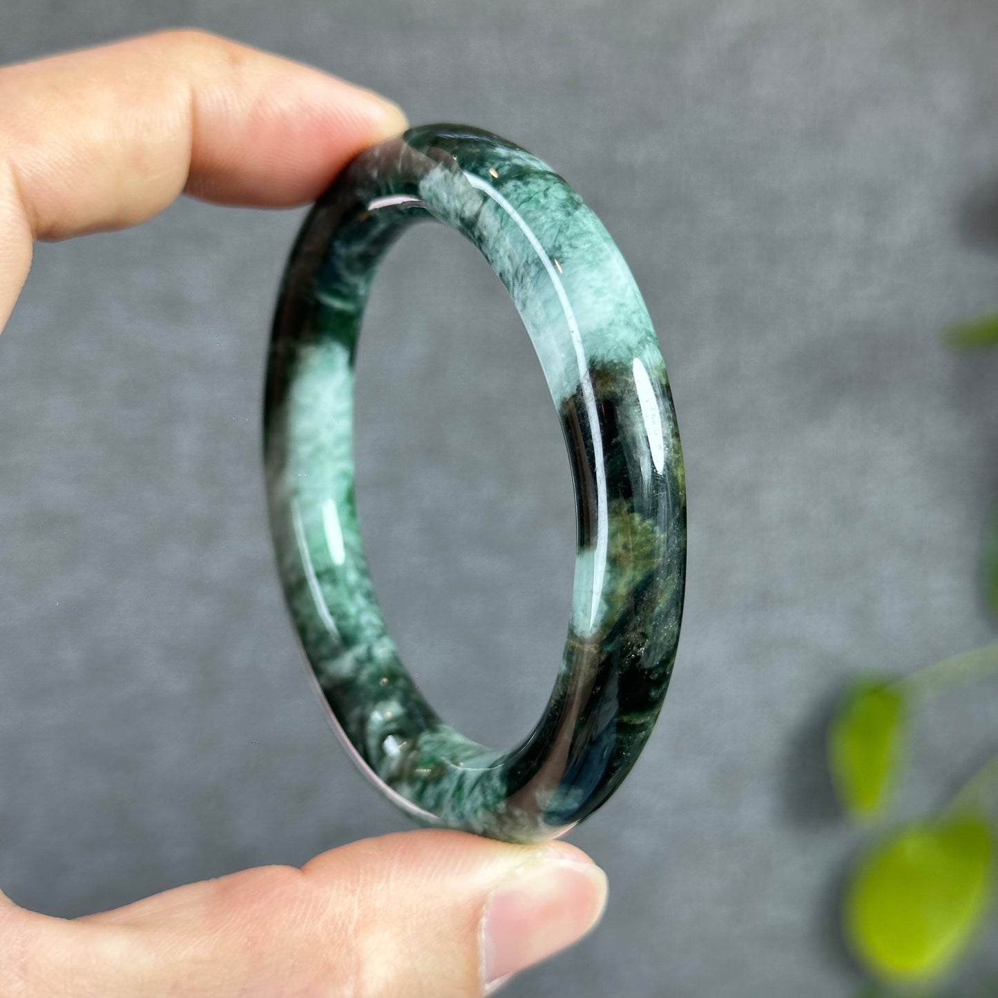 Natural Jadeite Jade Son Thuy Chopstick style Bangle Size 52 mm