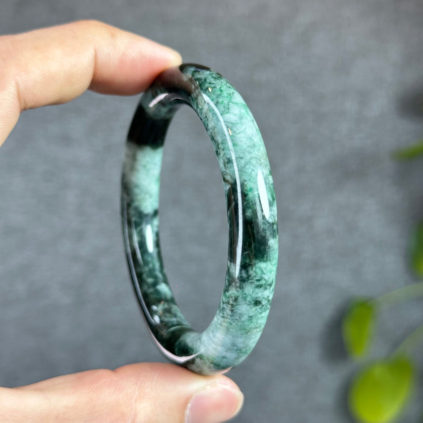 Natural Jadeite Jade Son Thuy Chopstick style Bangle Size 52 mm