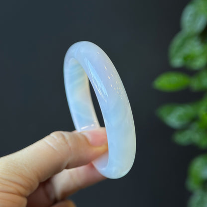 Natural White Agate Bangle Leaf Style Size 52 mm