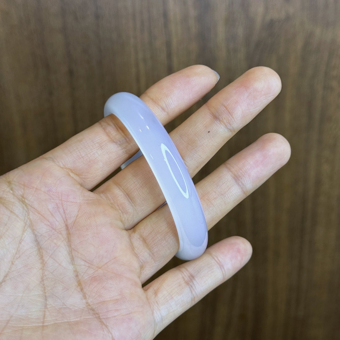 White Agate Bangle Leaf Style Size 54 mm