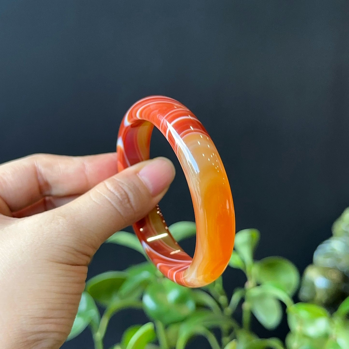 Red Agate Bangle Leaf Style Size 56 mm