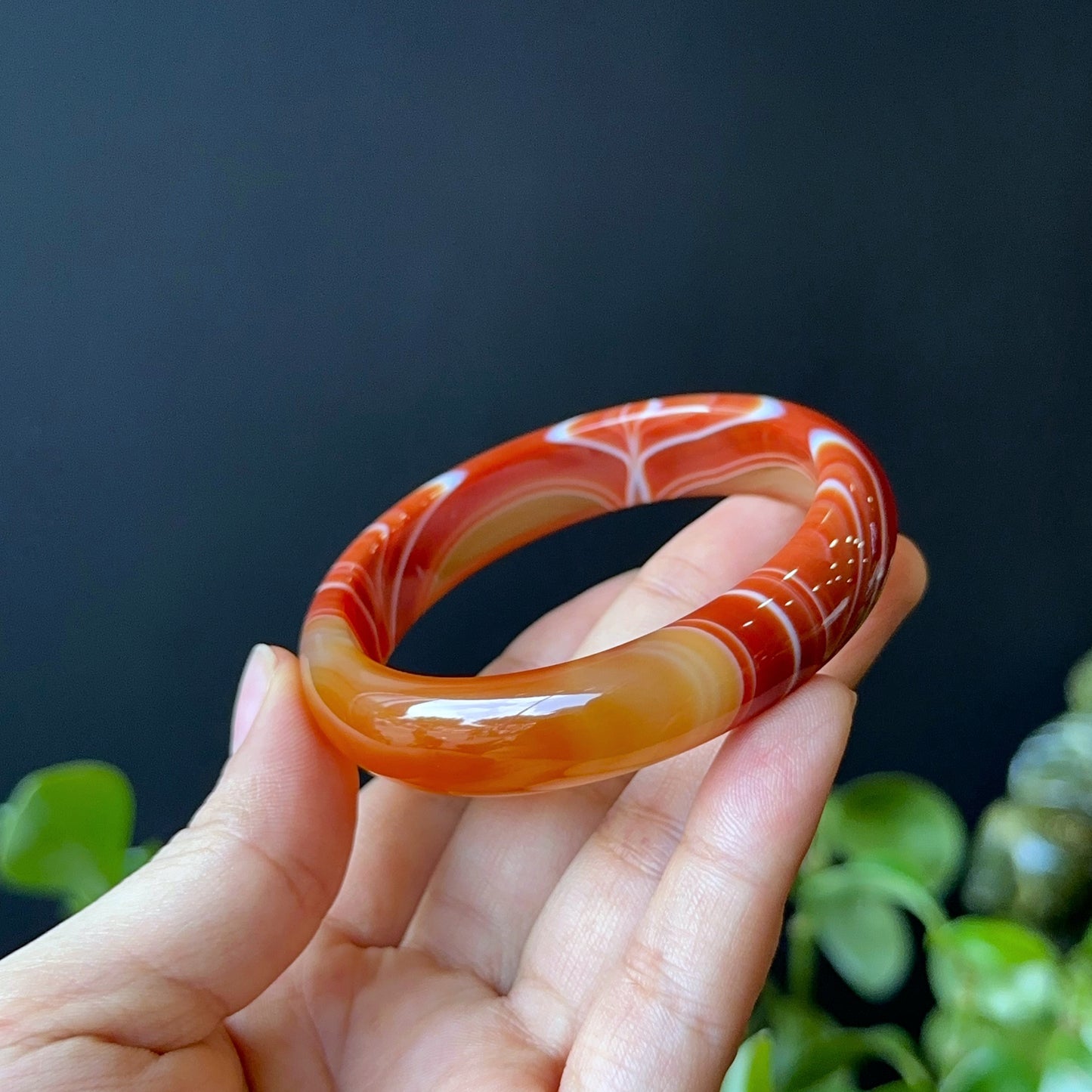 Red Agate Bangle Leaf Style Size 56 mm