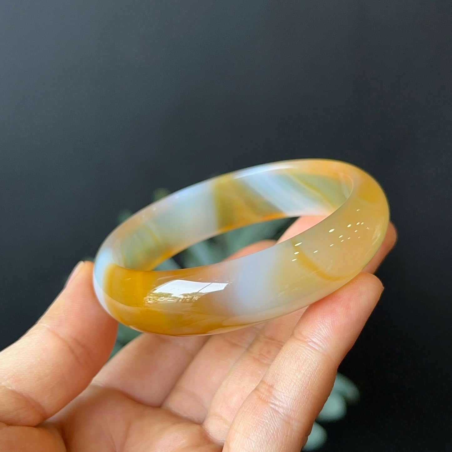 Natural Agate Bangle Leaf Style Size 60 mm