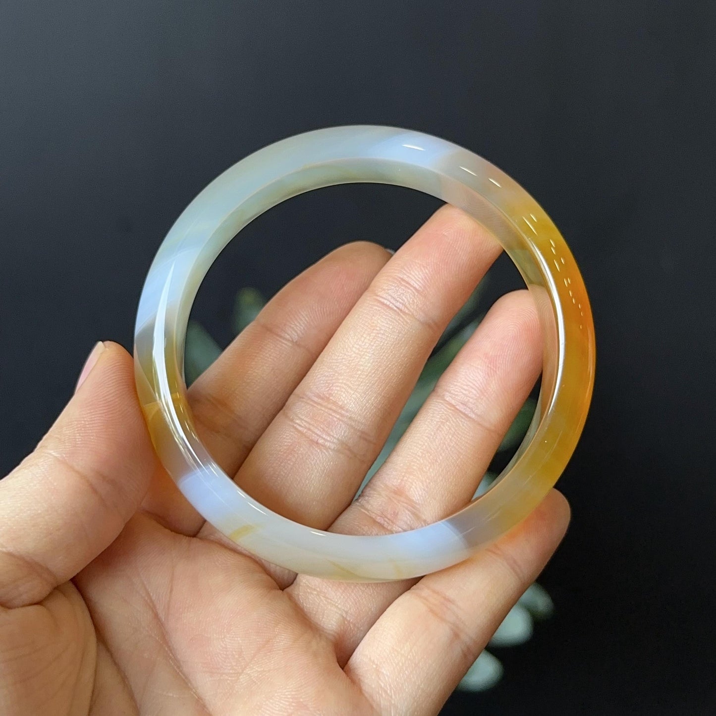 Natural Agate Honey Colour Bangle Leaf Style Size 61 mm