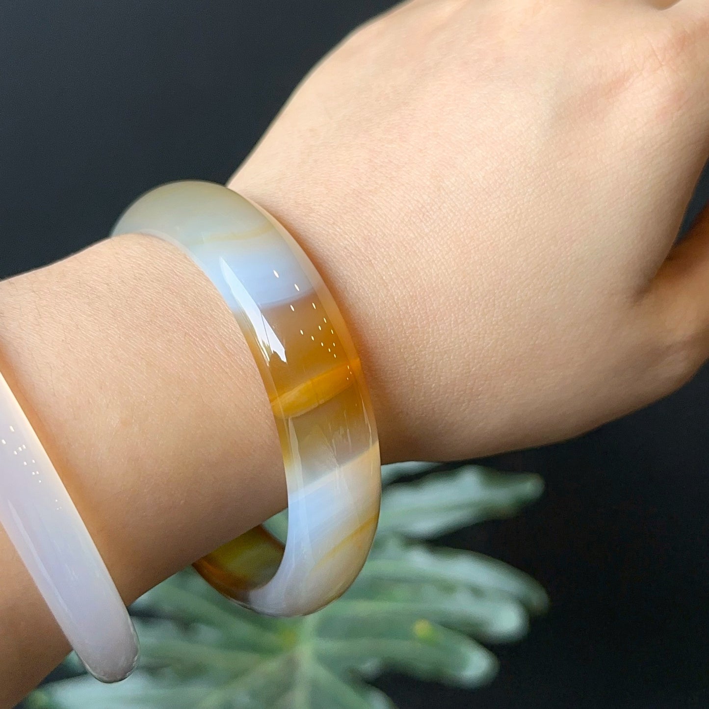 Natural Agate Honey Colour Bangle Leaf Style Size 61 mm