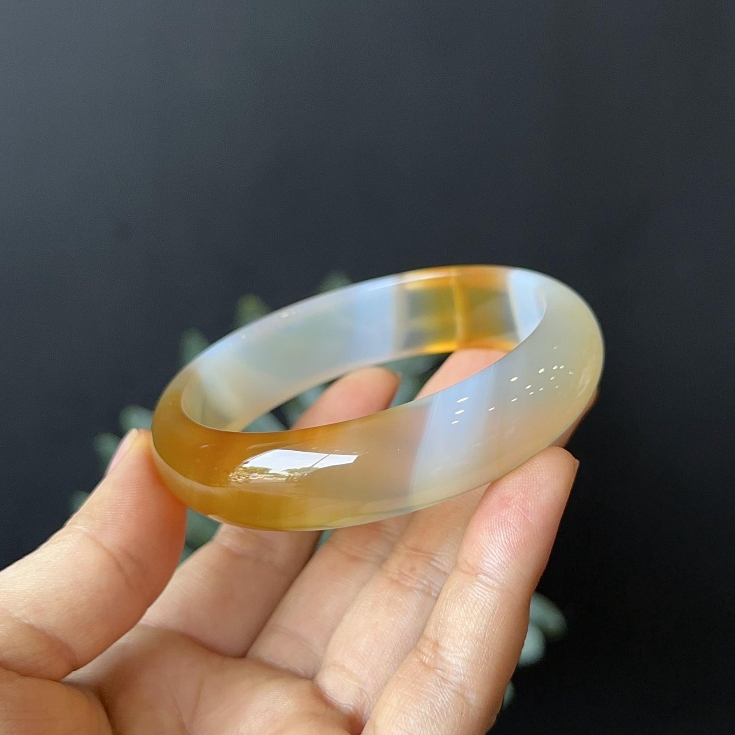 Natural Agate Honey Colour Bangle Leaf Style Size 61 mm