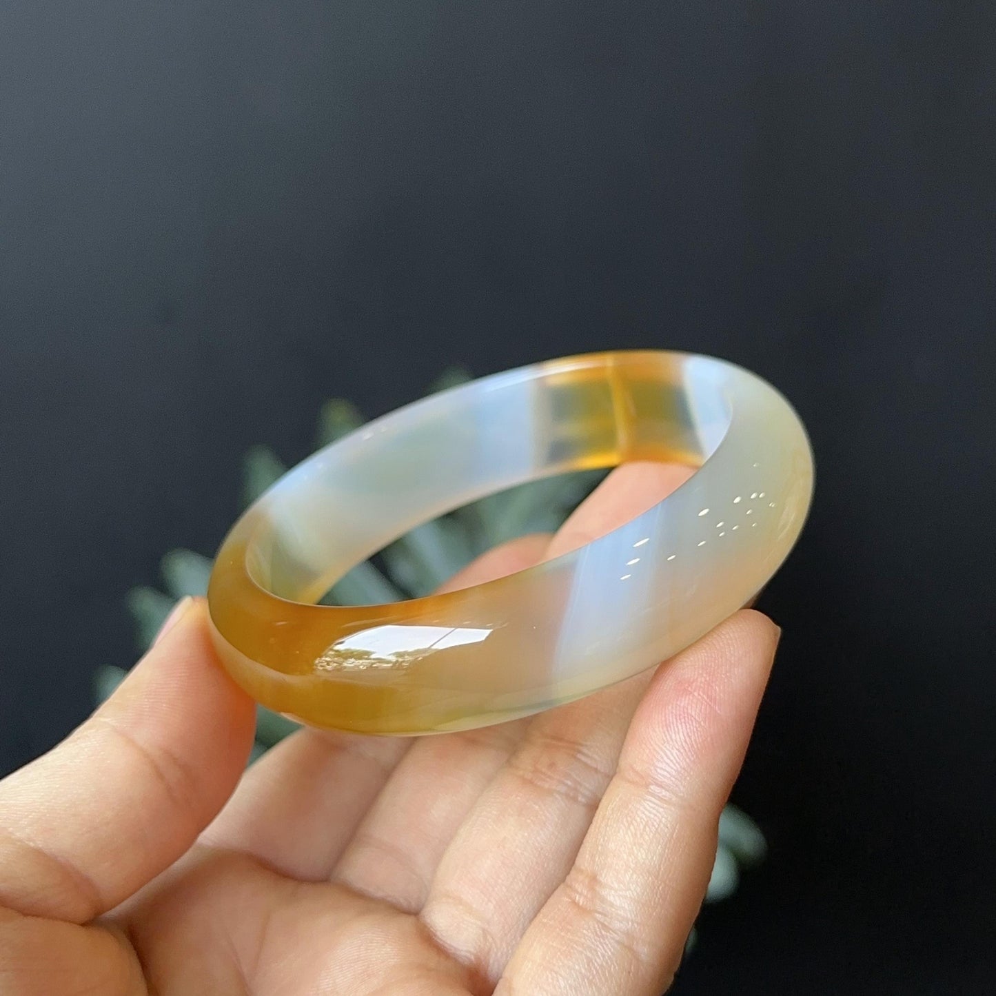 Natural Agate Honey Colour Bangle Leaf Style Size 61 mm