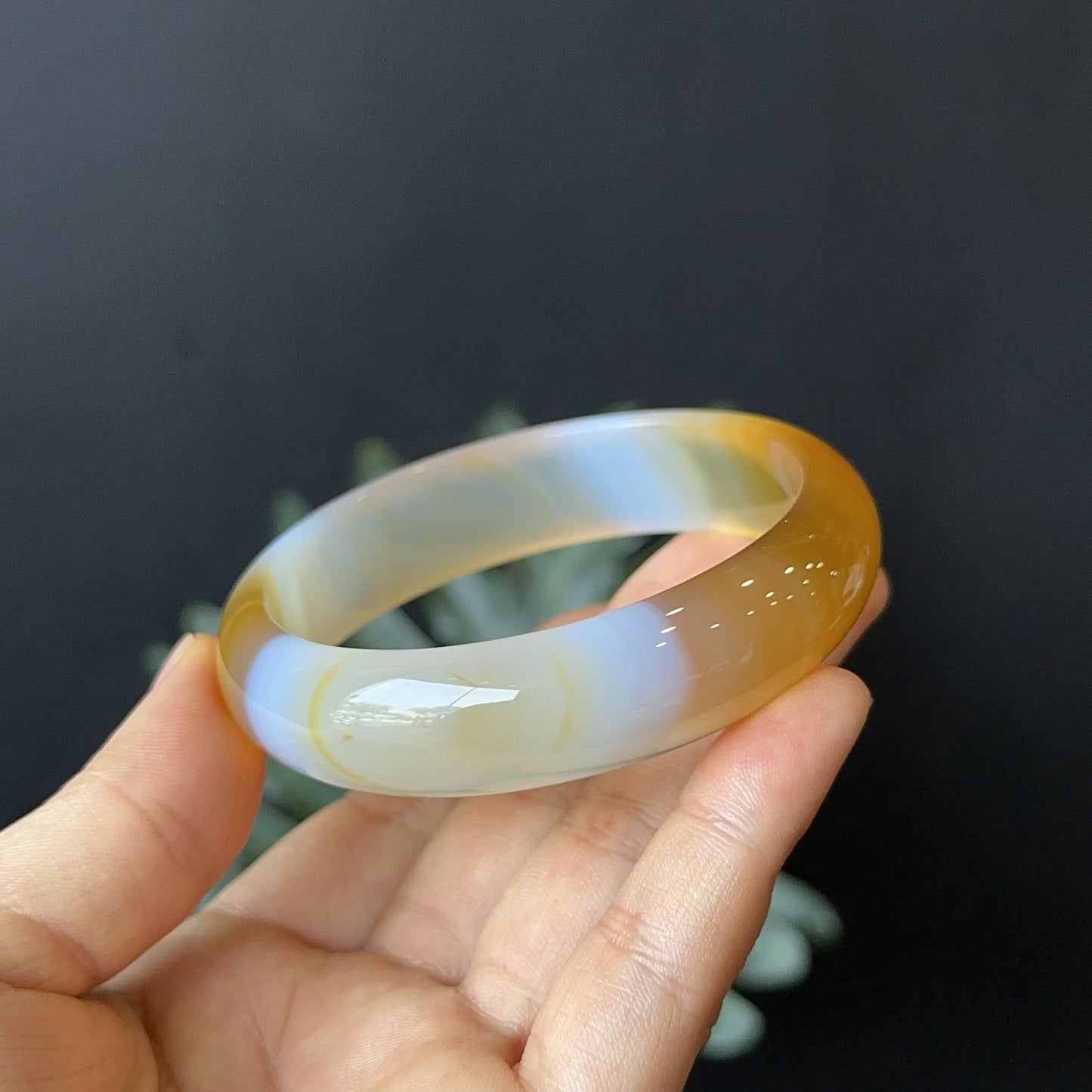 Natural Agate Honey Colour Bangle Leaf Style Size 61 mm