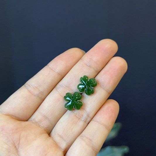 Four Leaf Clover Nephrite Jade Earrings in 14 k White Gold Setting