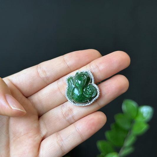 Ho Ly Nephrite Jade Pendant In Silver with White Stone Setting