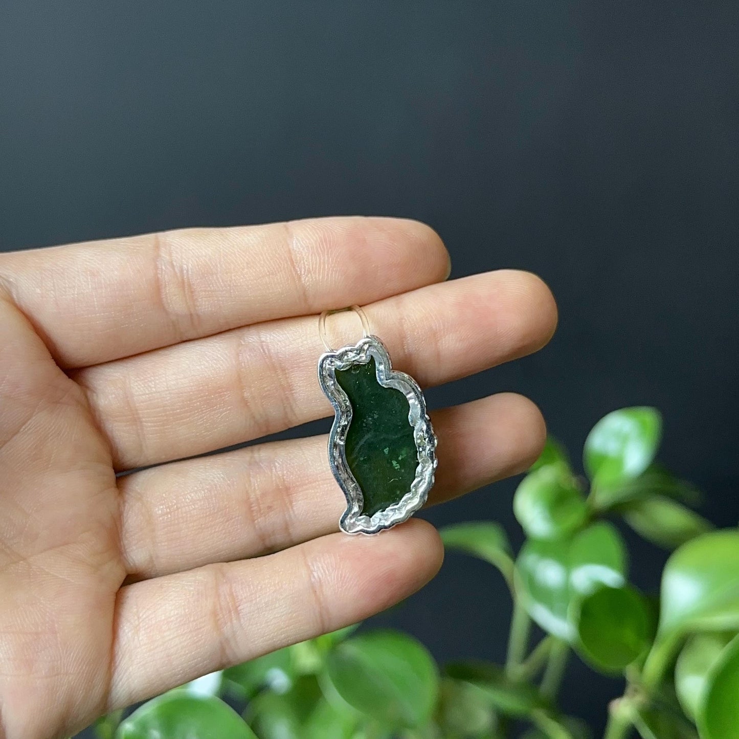 Long Ho Ly Natural Nephrite Jade Pendant In Silver Setting