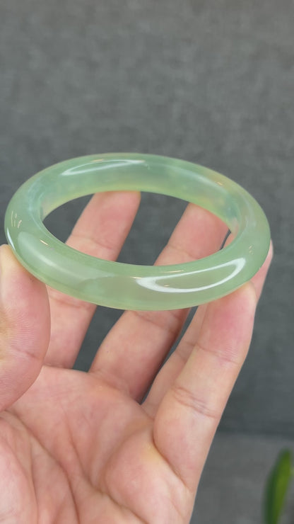 Natural Icy Serpentine Bangle Leaf Style Size 57 mm