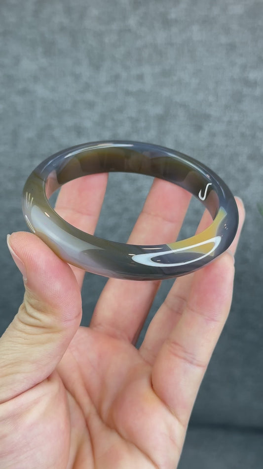 Natural Agate Bangle Leaf Style Size 59.6 mm with Certificate
