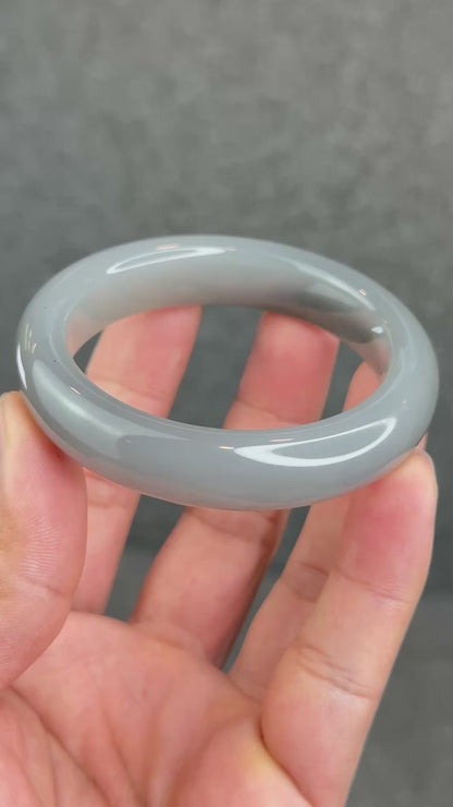 Natural Gradient Grey Hetian Nephrite Jade Bangle Leaf Style Size 51.8 mm