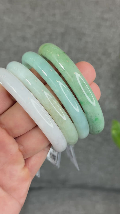 Natural Bright Apple Green Semi-Translucent Jadeite Jade Bangle Leaf Style Size 55.5 mm