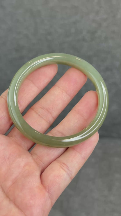 Natural Lake Green Hetian Nephrite Jade Bangle Leaf Style Size 56 mm