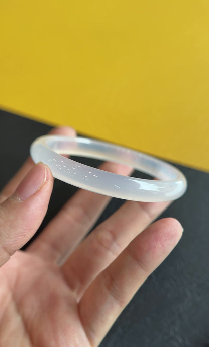 Natural Translucent Agate VIP Bangle Leaf Style Size 56 mm