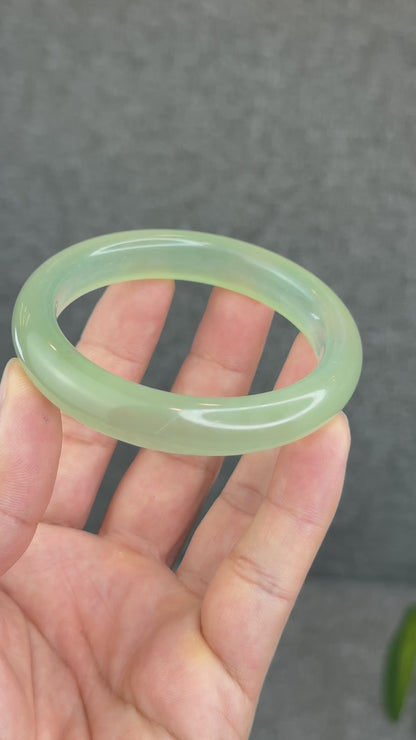 Natural Icy Serpentine Bangle Leaf Style Size 56 mm