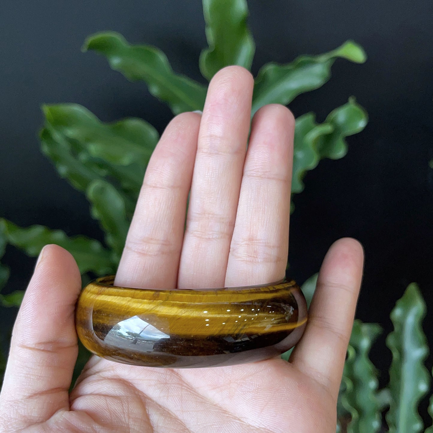Natural Tiger Eye Bangle Leaf Style Size 56 mm