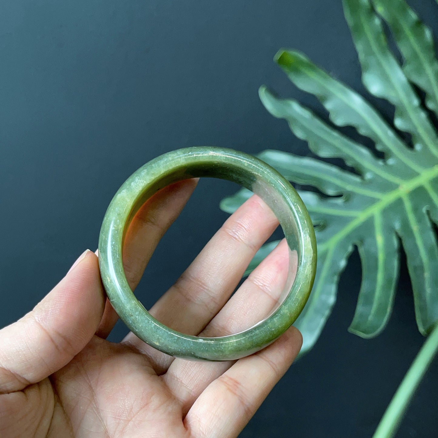 Natural Serpentine Bangle Leaf Style Size 54 mm