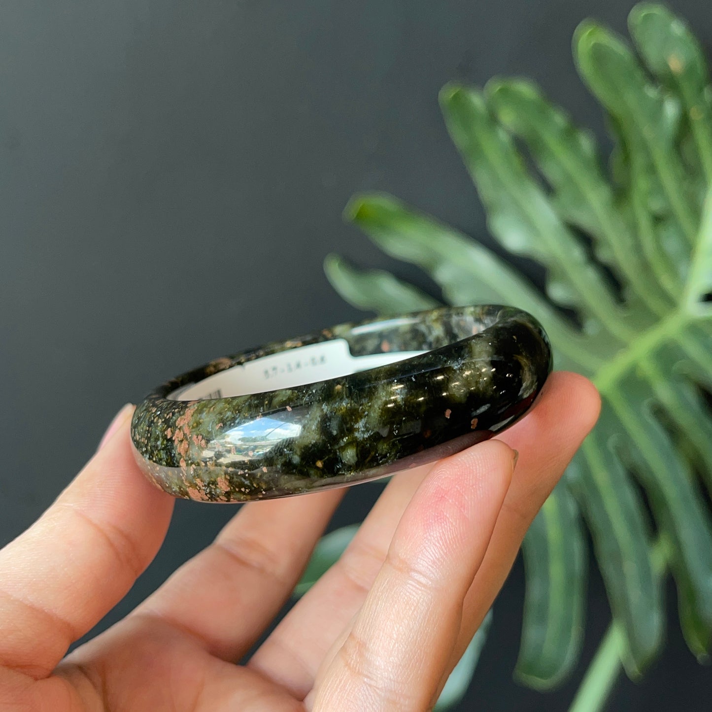 Natural Serpentine Bangle Leaf Style Size 57 mm