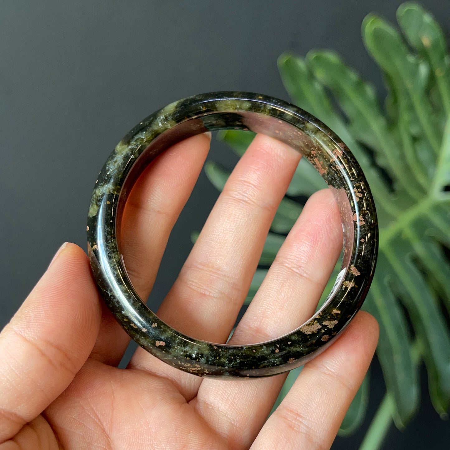Natural Serpentine Bangle Leaf Style Size 57 mm