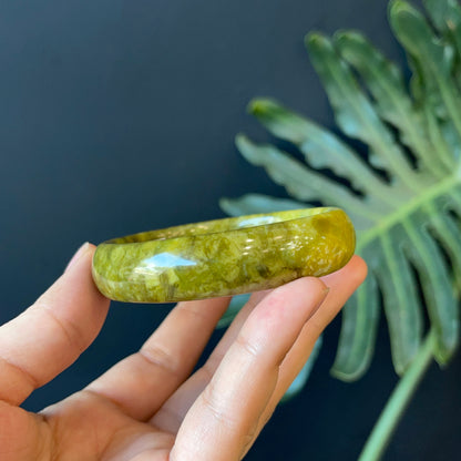 Natural Serpentine Bangle Leaf Style Size 57 mm