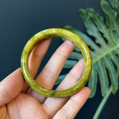 Natural Serpentine Bangle Leaf Style Size 57 mm
