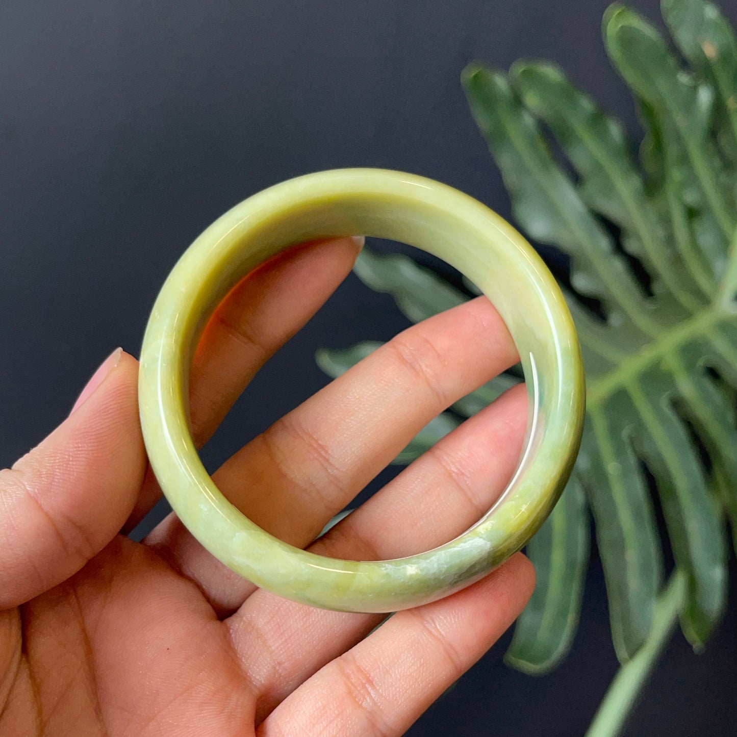 Natural Serpentine Bangle Leaf Style Size 55 mm
