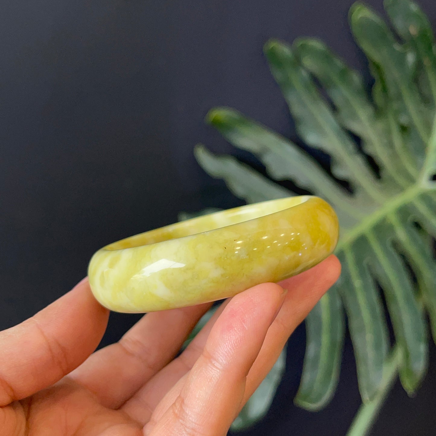 Natural Serpentine Bangle Leaf Style Size 55 mm