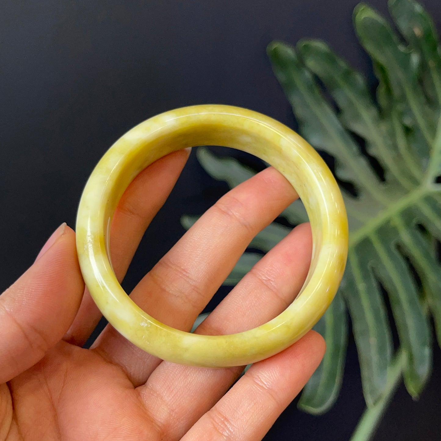Natural Serpentine Bangle Leaf Style Size 55 mm