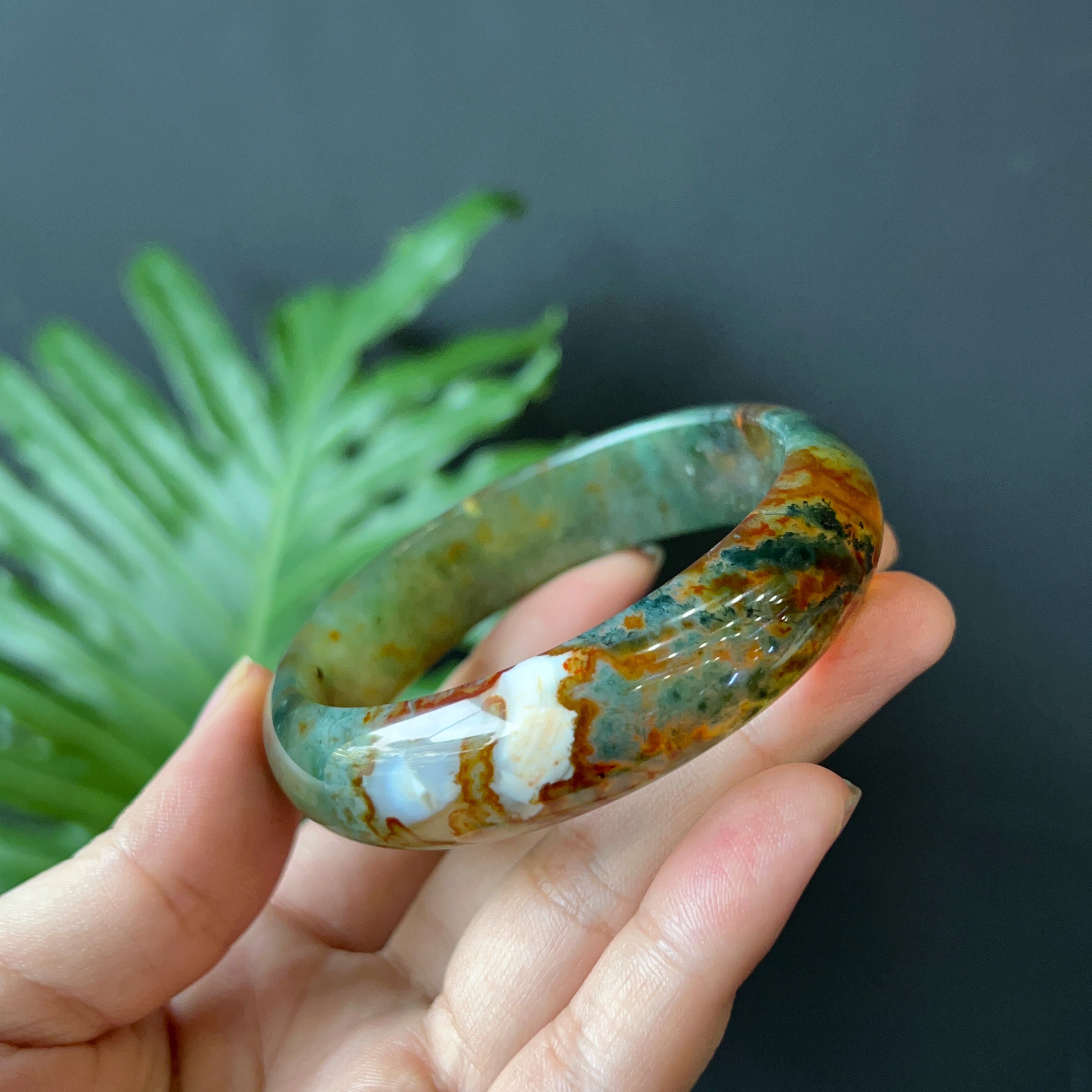 Beautiful and Natural Moss Agate Bangle Mountain Jade