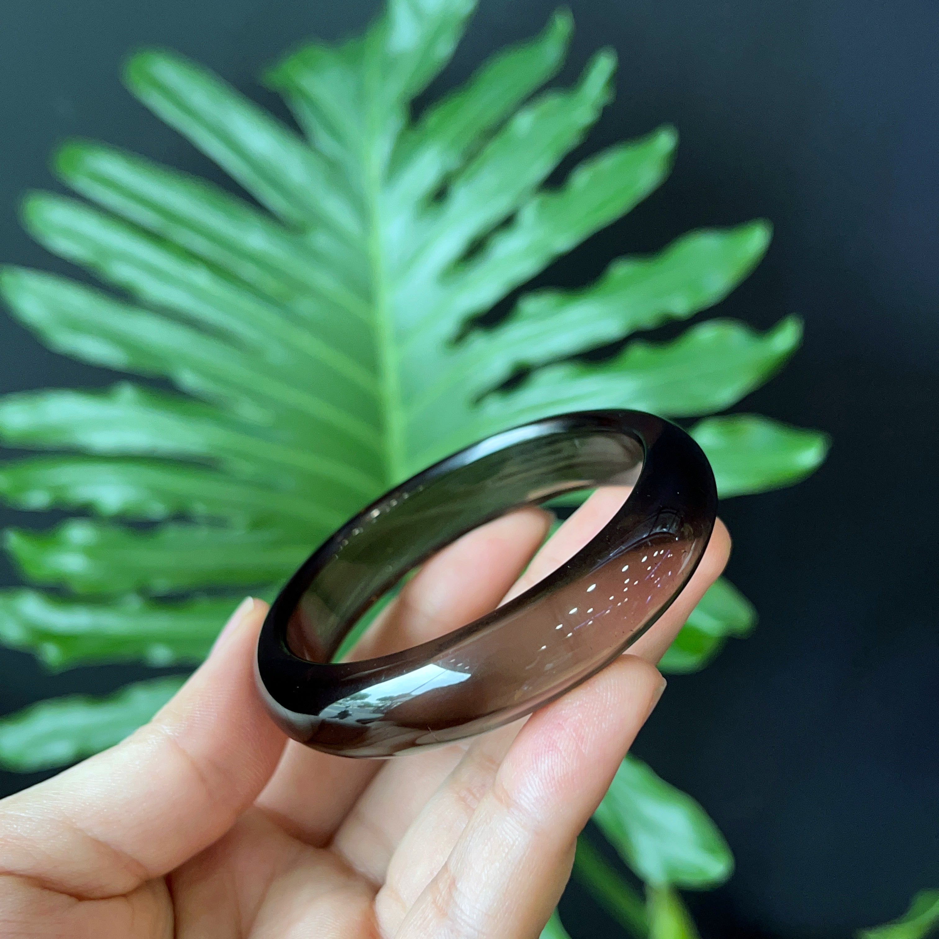 Solid quartz bangle store