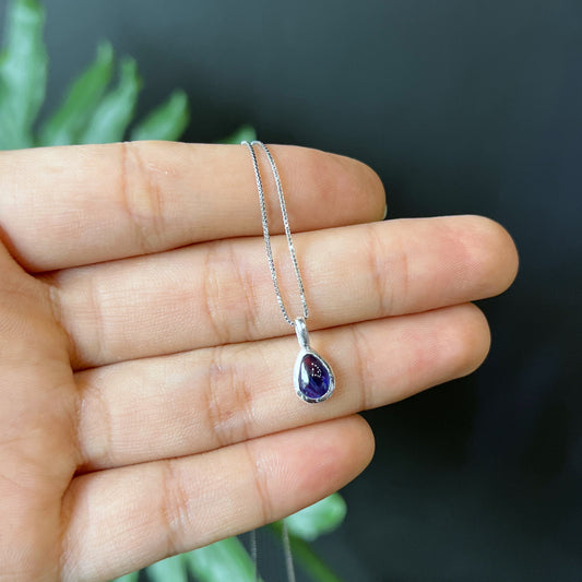 Natural Sapphire Tear Drop Pendant In Silver setting